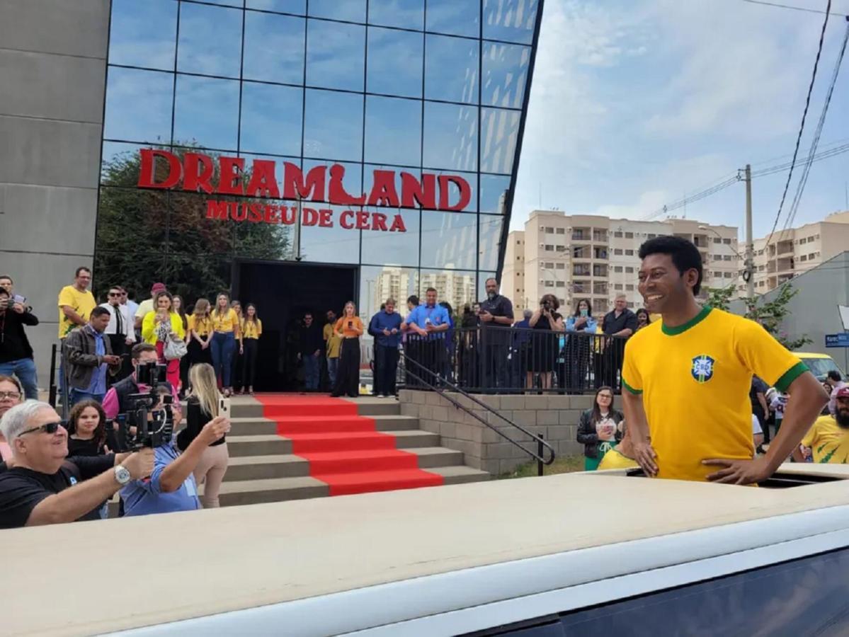 Casa Temporada Olimpia 8 Pessoas Com Piscina Villa Dış mekan fotoğraf